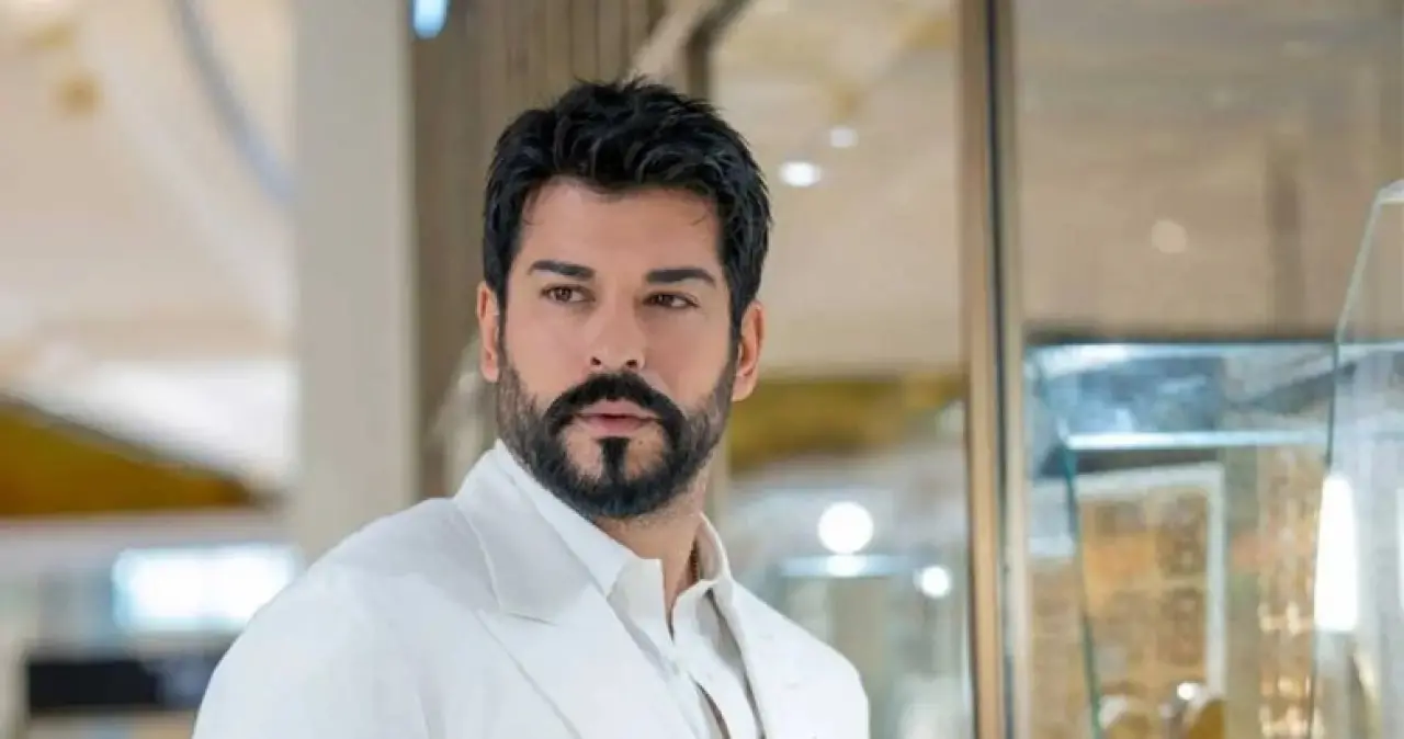 Burak Özçivit’in kariyerinde bir ilk! 3