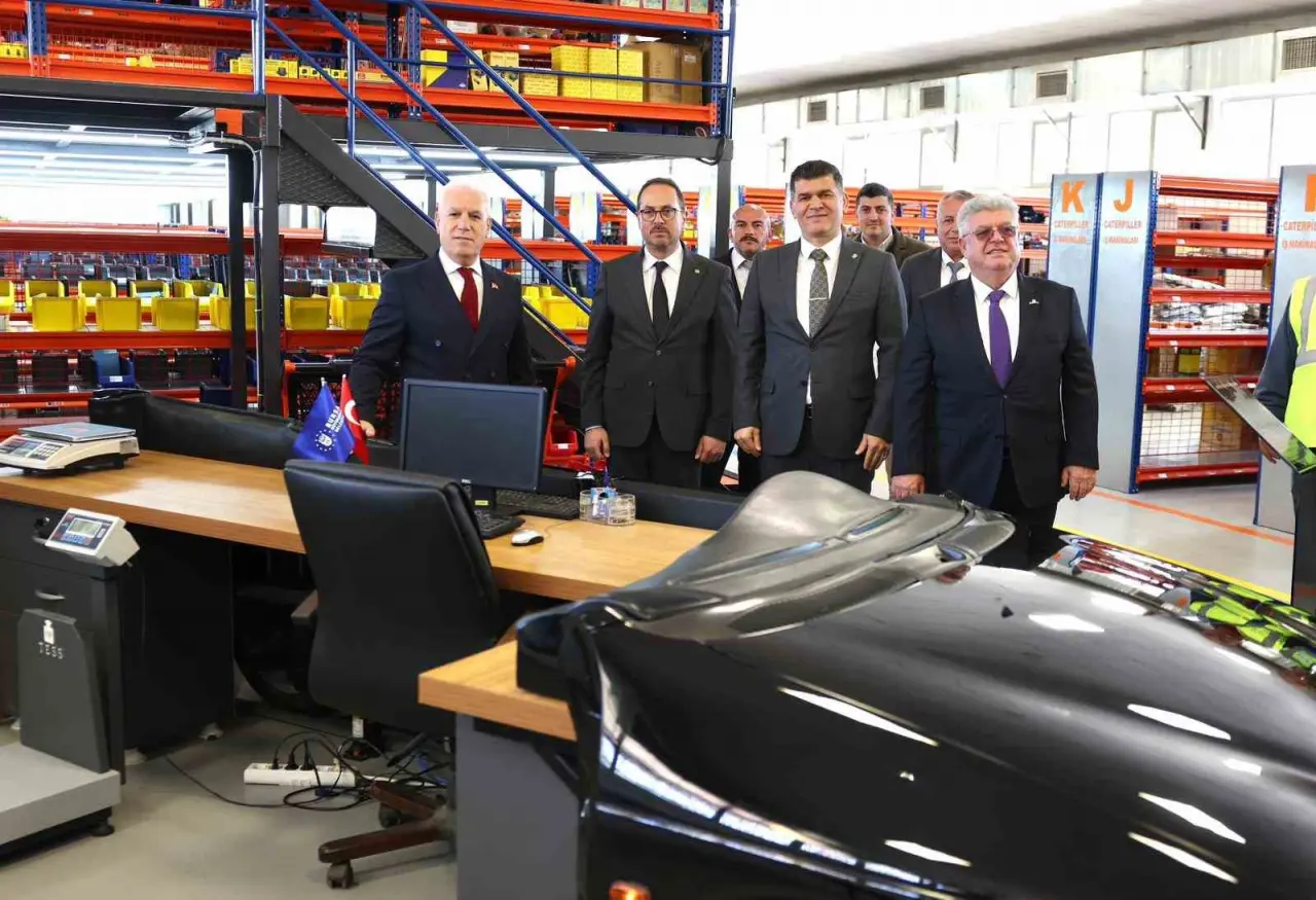 Bursa’da hizmet filosu gençleşiyor: Büyükşehir’den 110 milyonluk araç yatırımı! 1