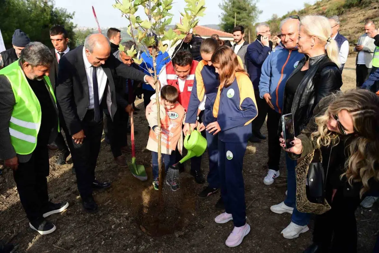 700 kitap, 700 fidan: Osmangazi’den geleceğe yeşil bir miras 2
