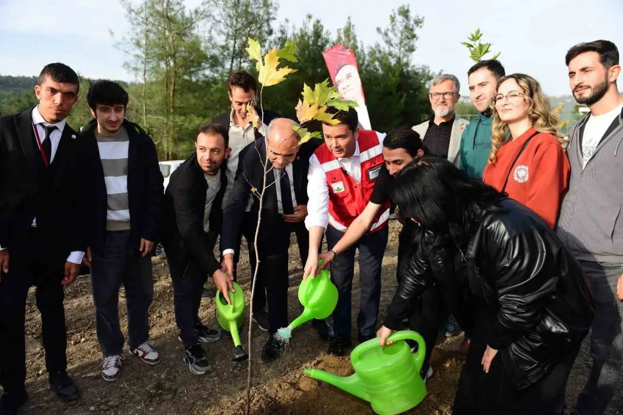 700 kitap, 700 fidan: Osmangazi’den geleceğe yeşil bir miras 7