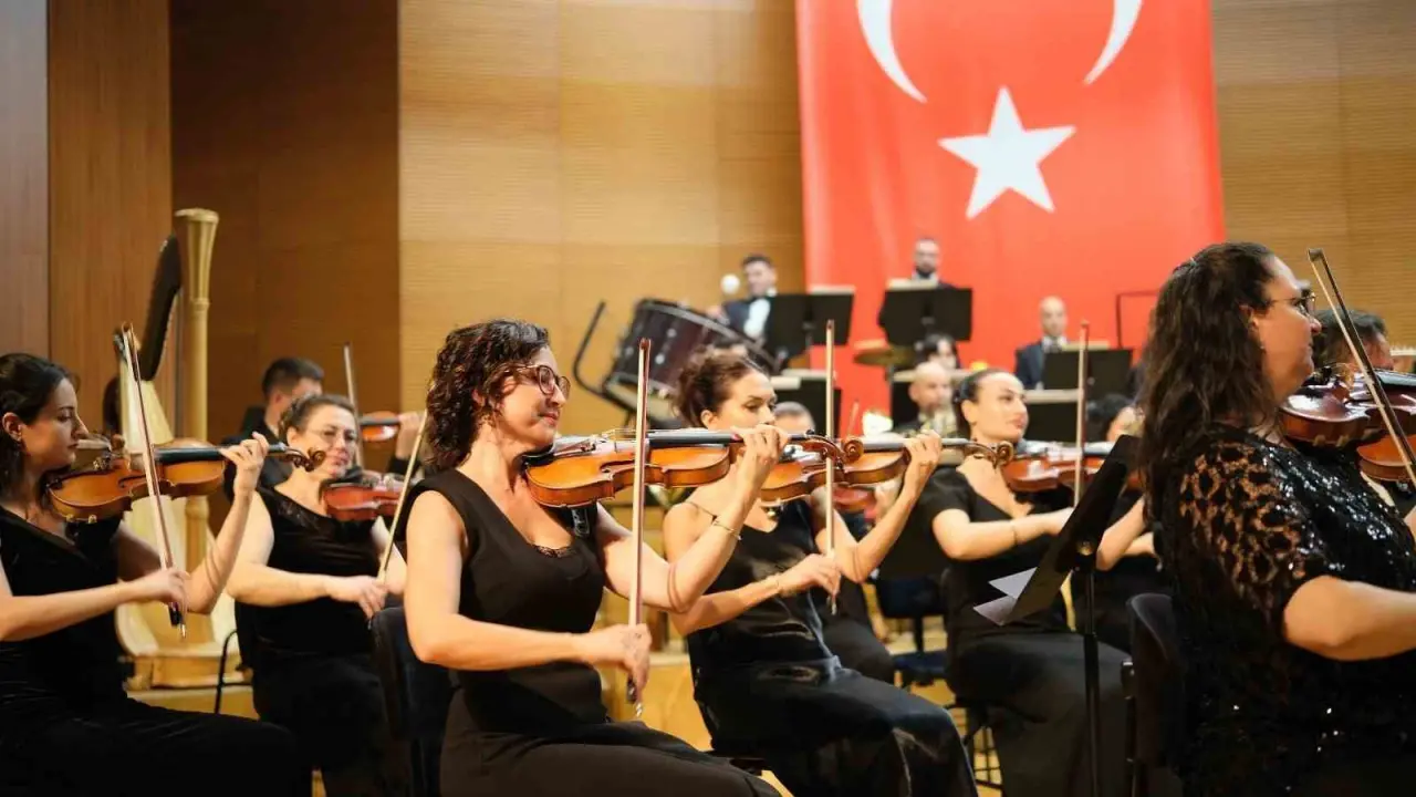 Müzik dünyasında taşlar yerinden oynayacak: Bursa'da 100. bölüm heyecanı! 1