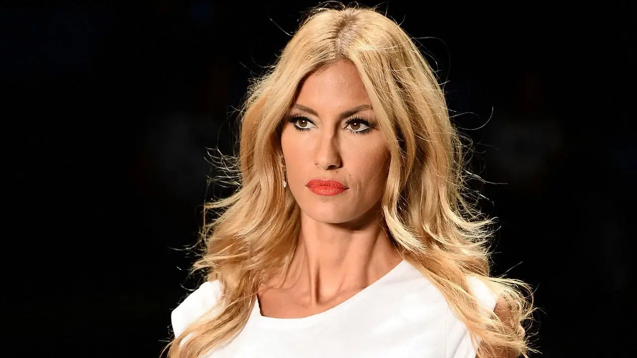 Çağla Şıkel iddiaların merkezinde... Mine Koşan krizi büyüdü, açıklama gecikmedi! 3