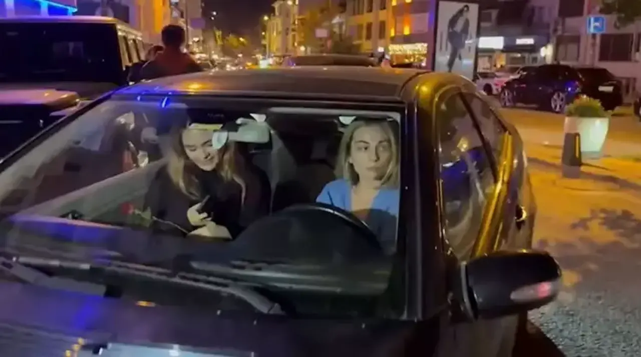 'Çarptı kaçtı' iddiası alevlendi... Sahipsizler'in Melis'i Mina Derman’dan olay sonrası ilk tepki! 1