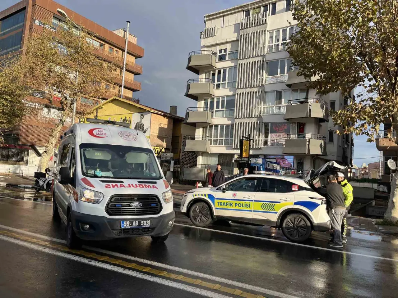 Aynı şehirde aynı gün peş peşe... Motosikletler domino taşı gibi devrildi! 1
