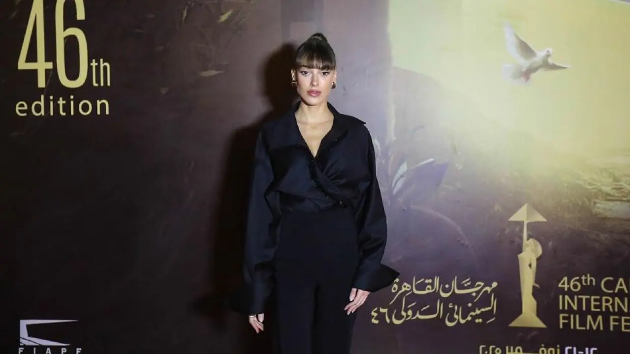 Dilan Çiçek Deniz ilk kez yapımcı koltuğunda! 1