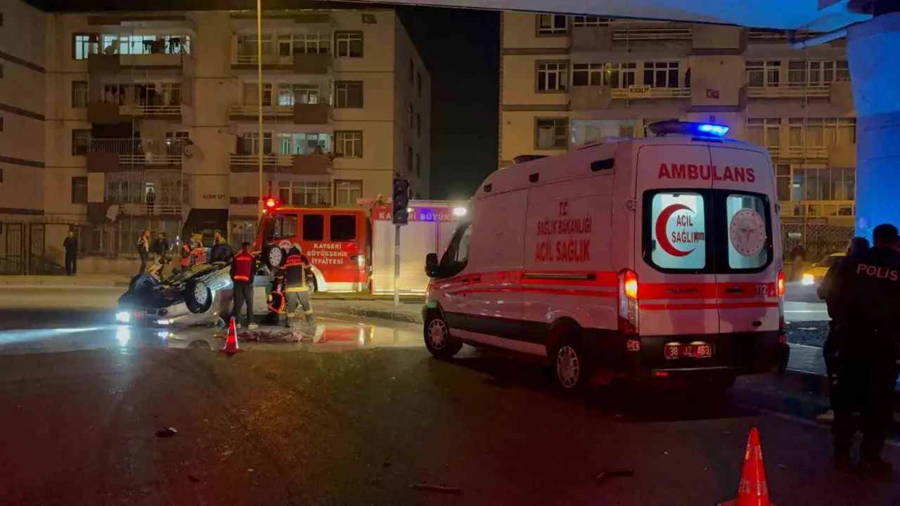 Kayseri'de kovalamaca takla ile bitti: Şüpheli araç alev aldı! 2