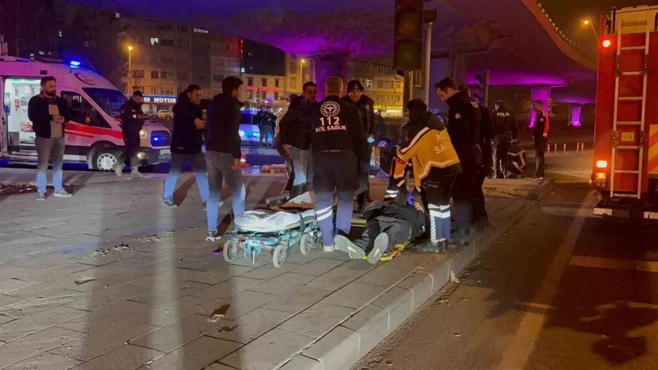 Kayseri'de kovalamaca takla ile bitti: Şüpheli araç alev aldı! 1