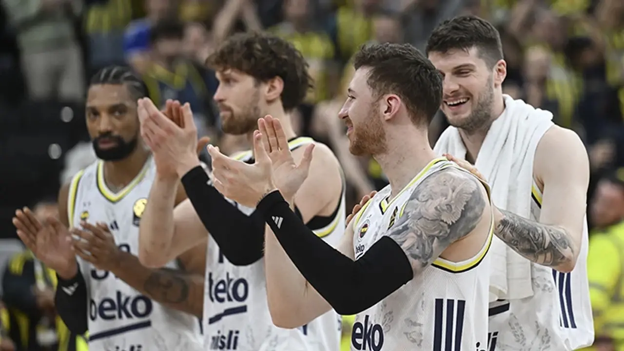 Euroleague gecesine Fenerbahçe damgası: Partizan baskıya dayanamadı! 1