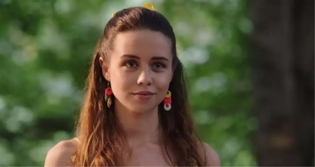 Evrim Akın'a 'Alemin Kıralı' ekibinden ikinci şok... Asena Keskinci’den sonra Yağmur Ün’den imalı çıkış! 3