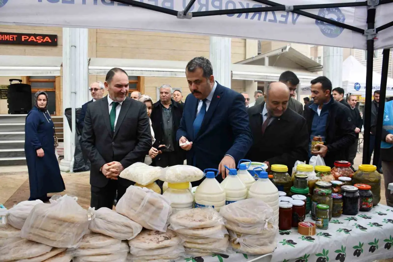 Gazze için gönüller seferber oldu: Vezirköprü’de hayır çarşısı açıldı! 2