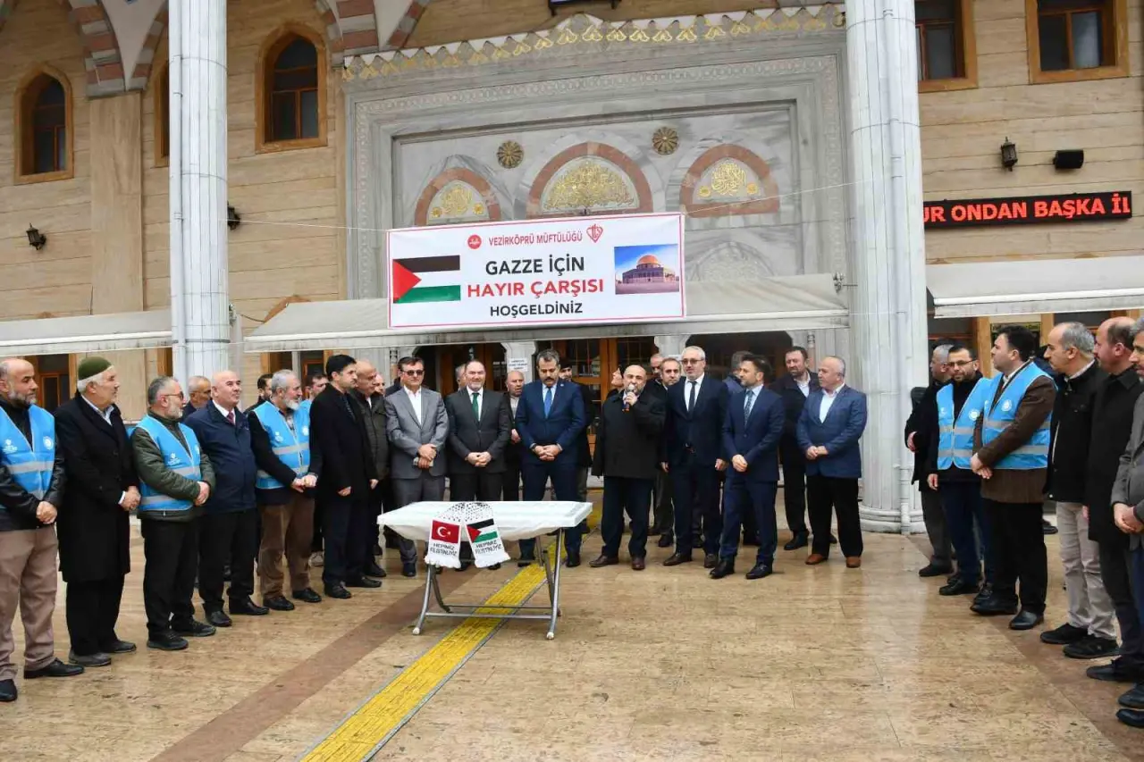 Gazze için gönüller seferber oldu: Vezirköprü’de hayır çarşısı açıldı! 1