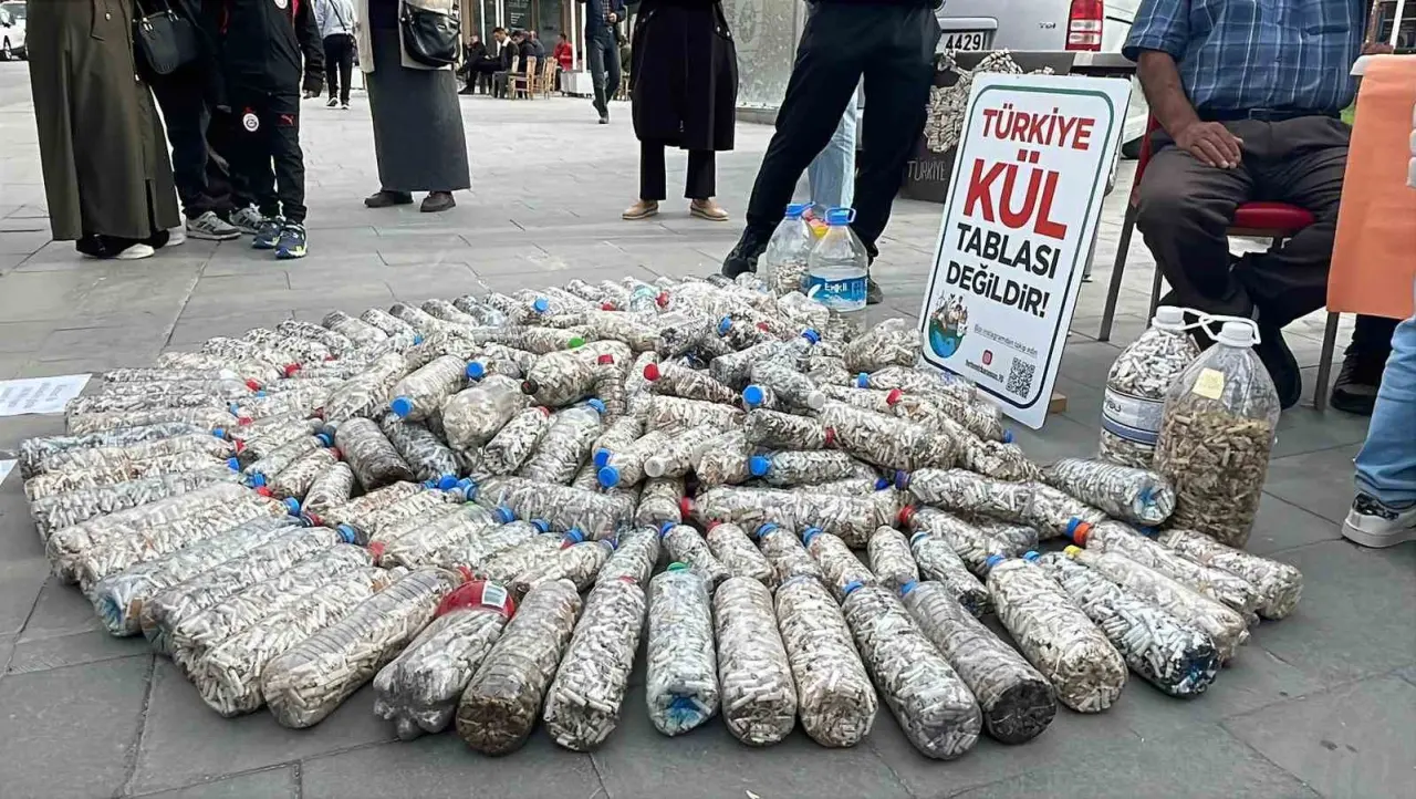 Karaman kent merkezindeki sergi görenleri şok etti: 'Bu ülke bizim'! 2