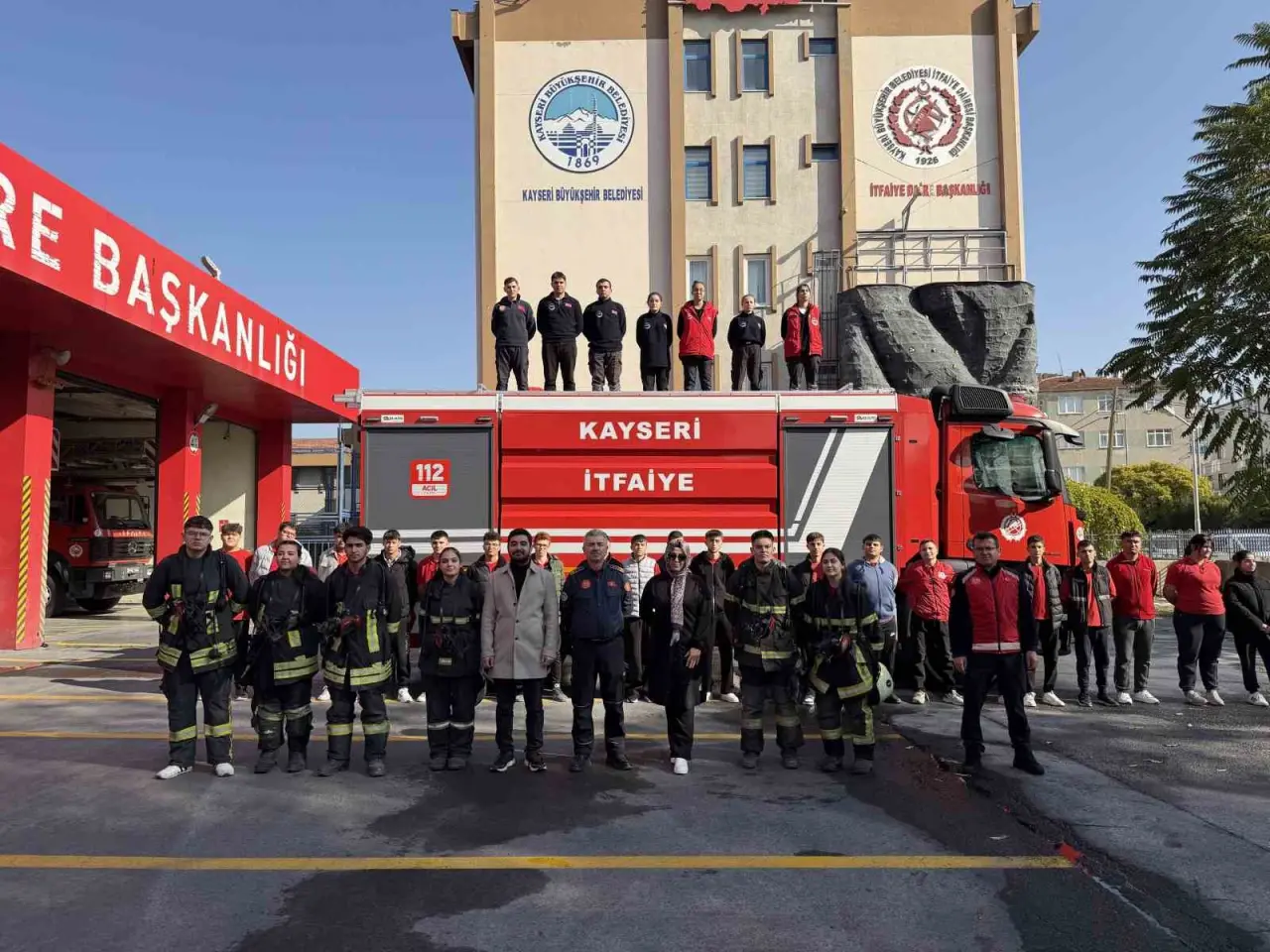 Kayseri’de itfaiyeci adaylarına gerçek eğitim deneyimi: 51 öğrenci sahada! 4