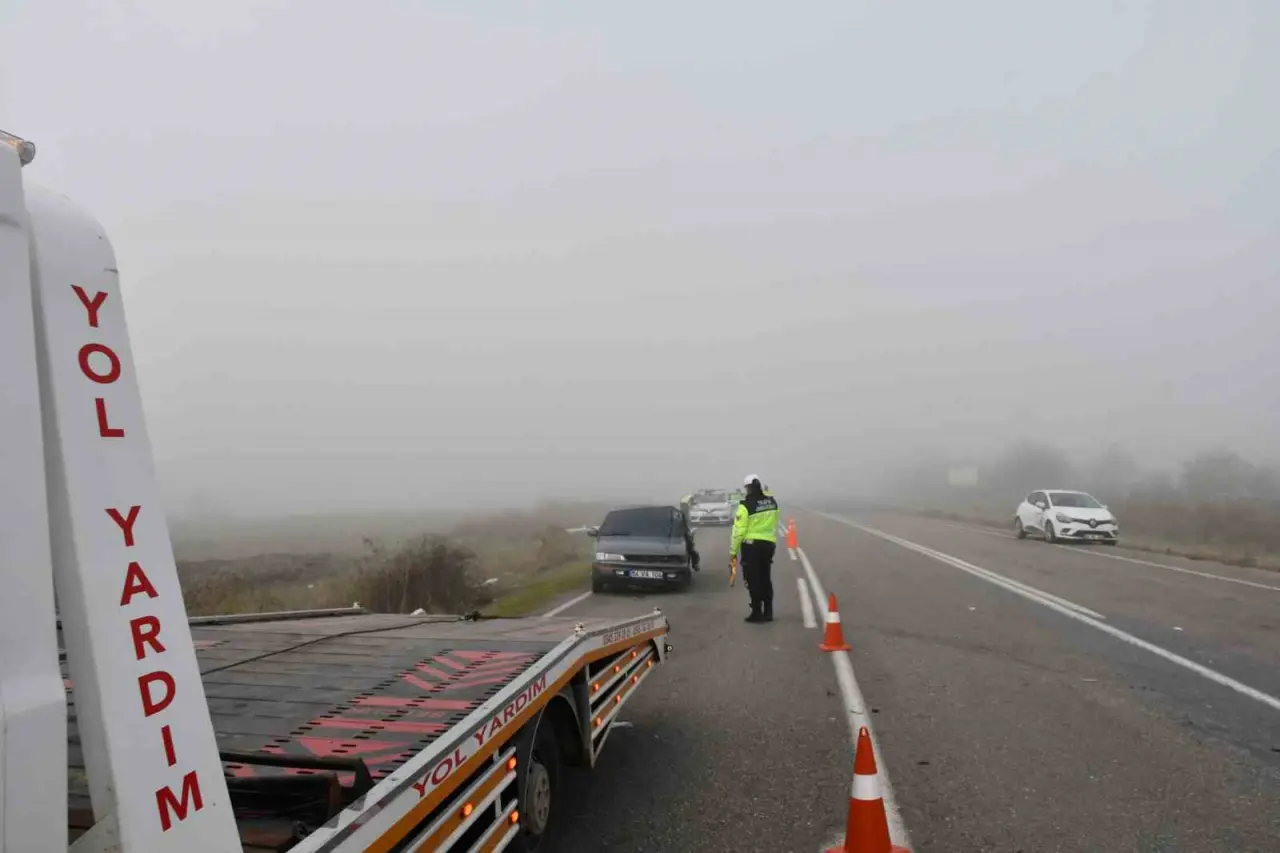 Kaza geliyorum demedi: Samsun'da kafa kafaya çarpışma! 3