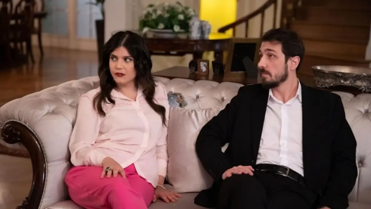 Kızılcık Şerbeti’nde veda yetmedi... Feyza Civelek ve Emrah Altıntoprak polemiği büyüdü! 1