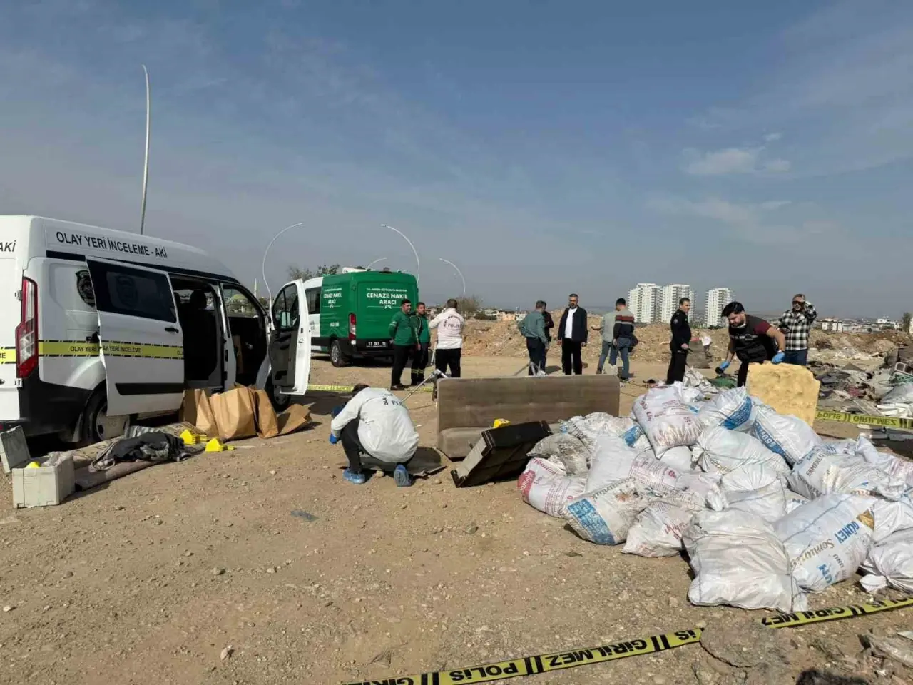 Kokmasın diye tuzlanıp halıya sarılmış... Kan donduran cinayetin detayları yürekleri dağladı! 3