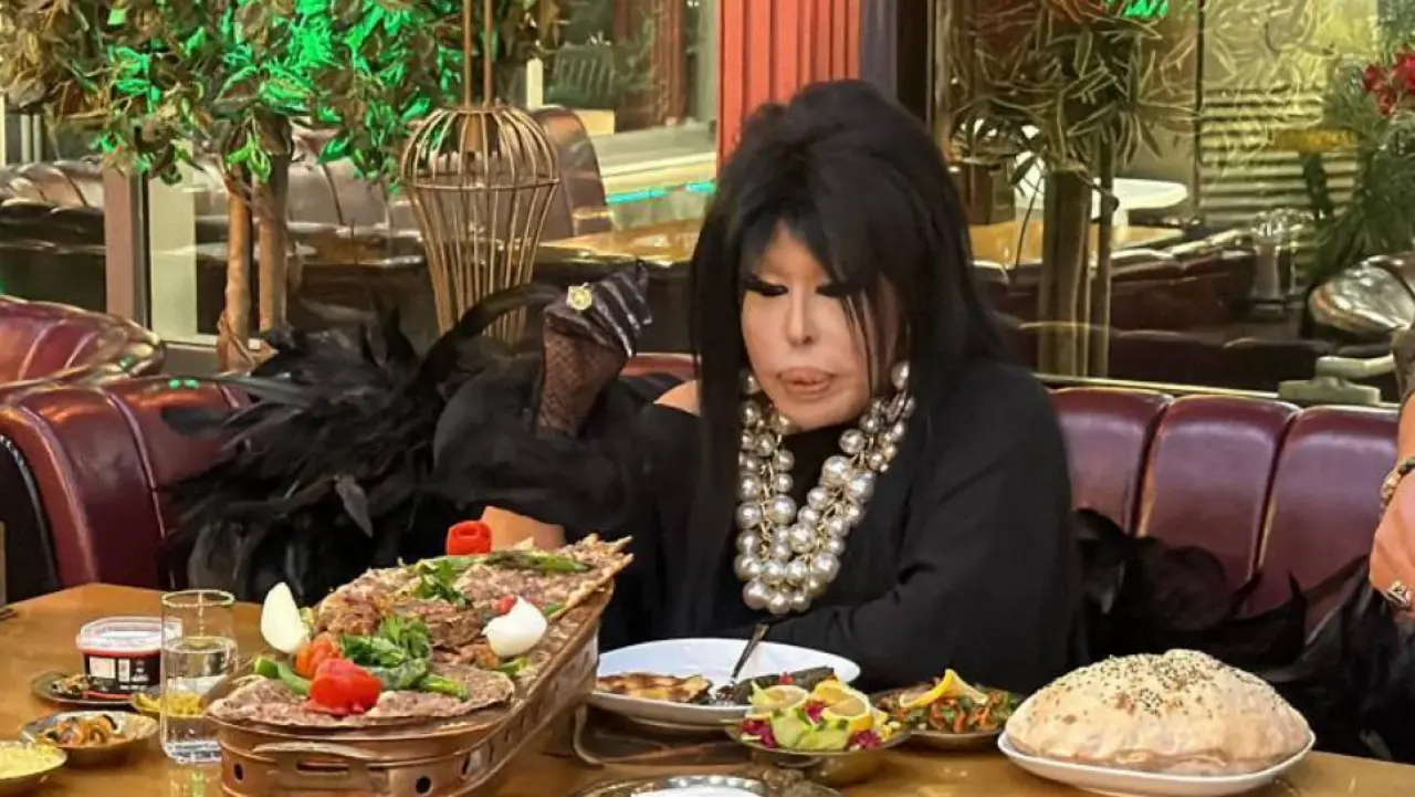 Konya’da film gibi gece... Bülent Ersoy yine yaptı yapacağını! 2