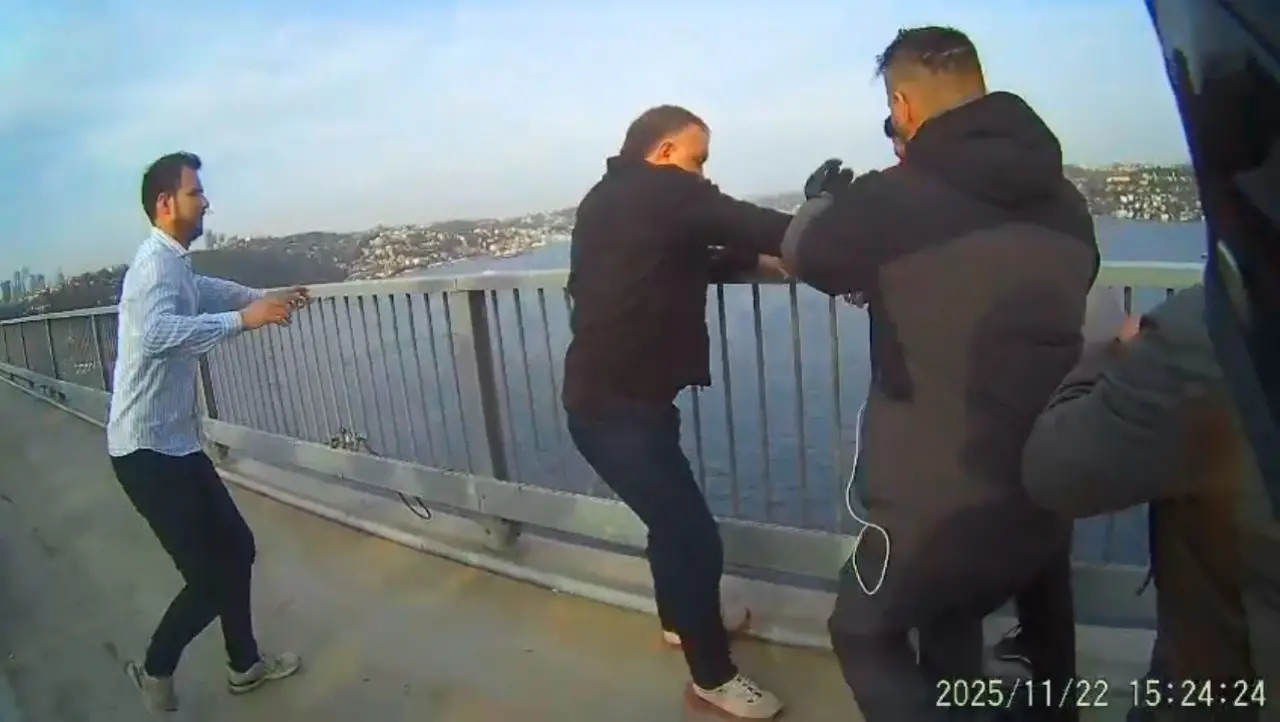 Köprüde nefes kesen anlar... Hayatla ölüm arasında kaldı! 3