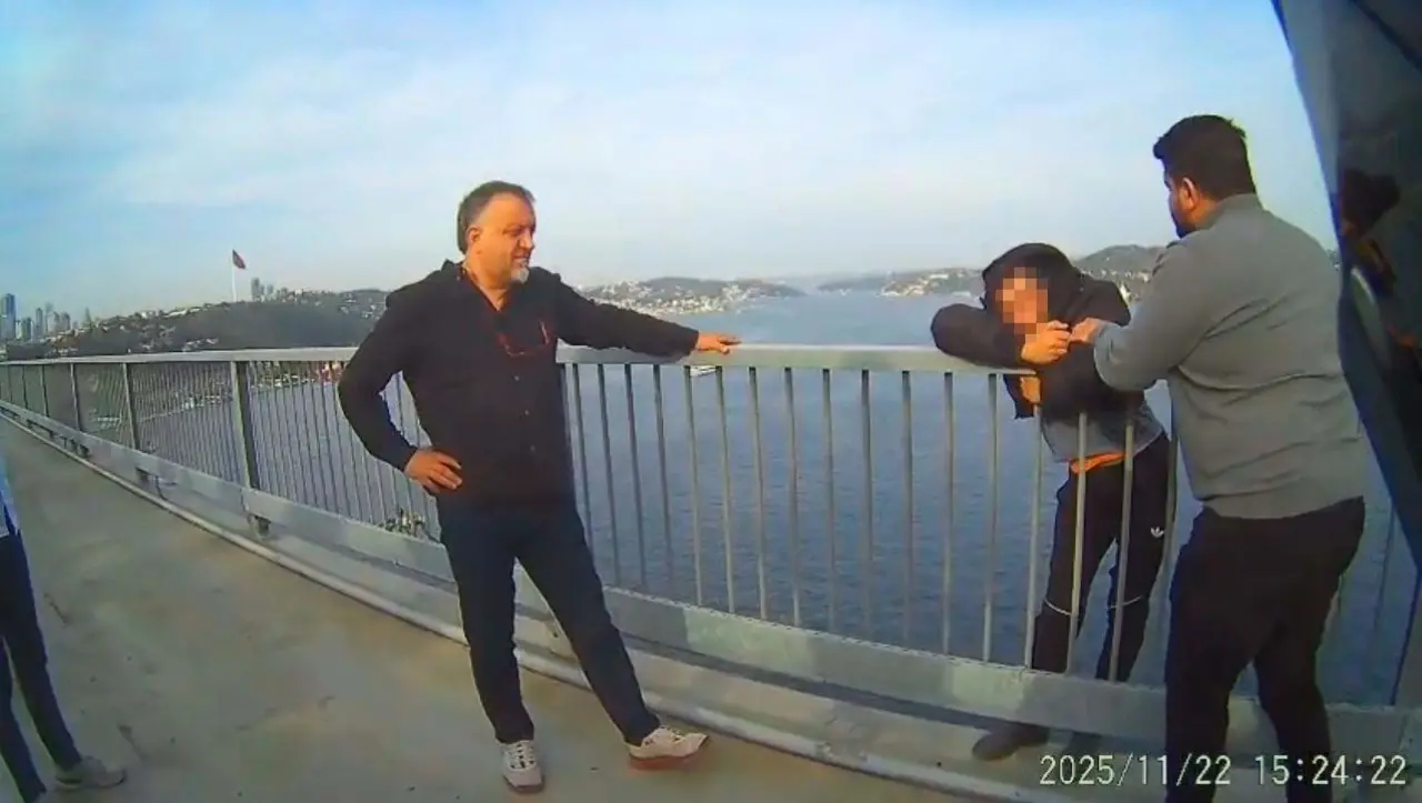 Köprüde nefes kesen anlar... Hayatla ölüm arasında kaldı! 1