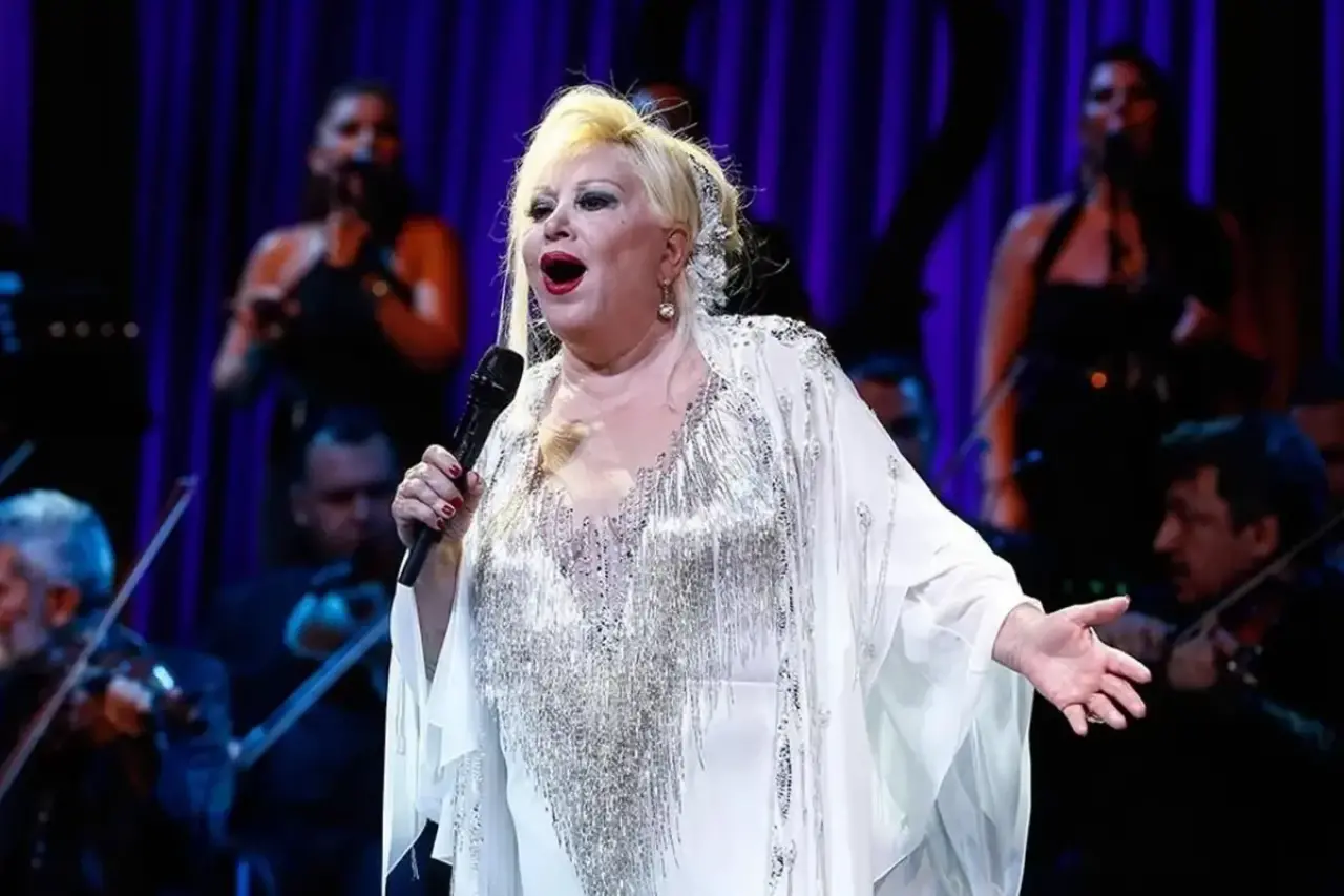 Muazzez Abacı’nın son yolculuğu… Ailesi ve sevenleri o anları unutamadı! 4