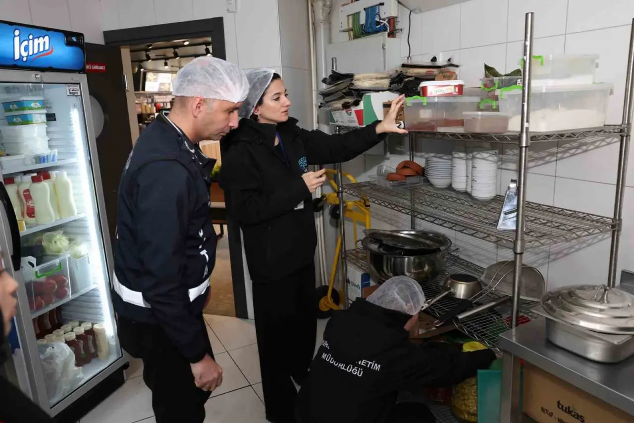 Nilüfer’de zincir restoranlara şok baskın: Hijyen ihlallerine ceza yağdı! 2