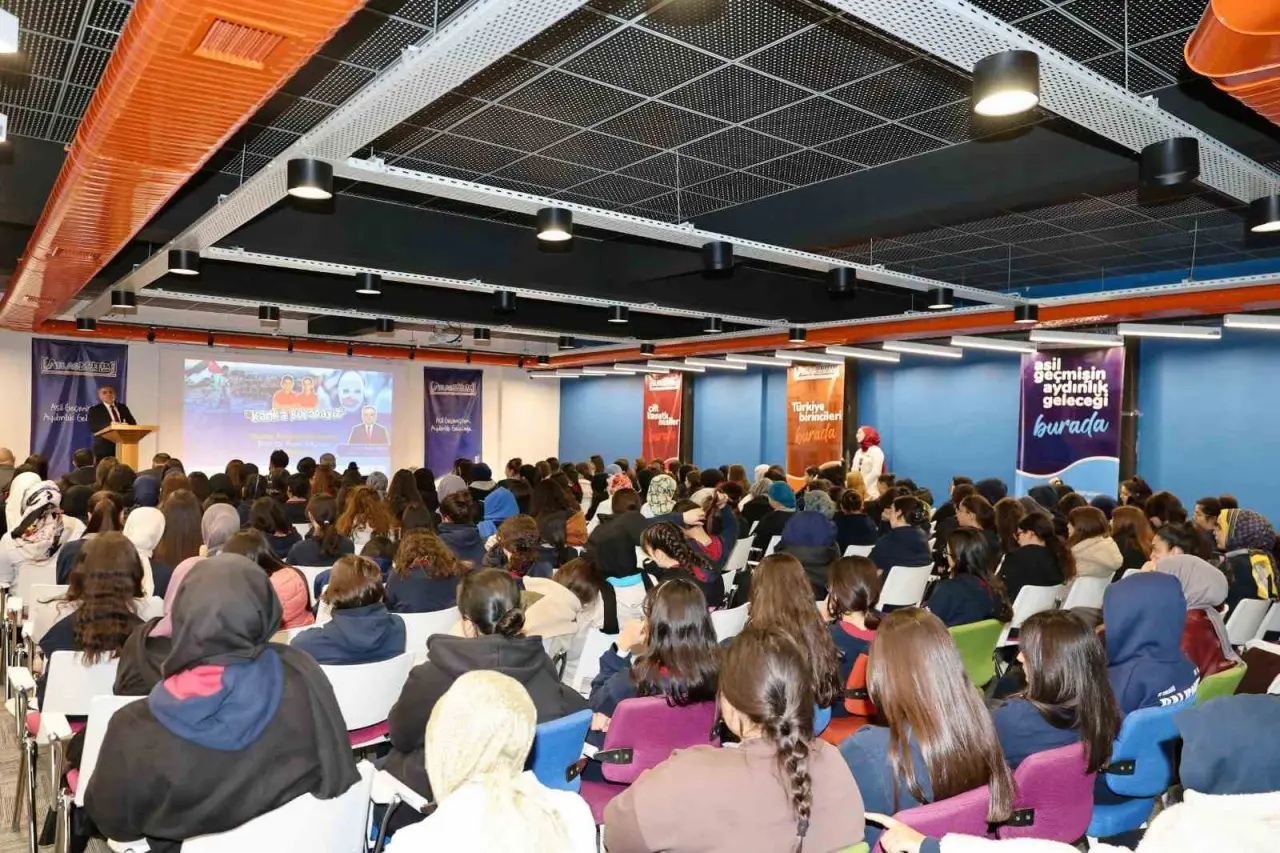 'Kanka Buradayız' buluşması: Rektör Altun’dan gençlere ilham veren mesajlar! 1