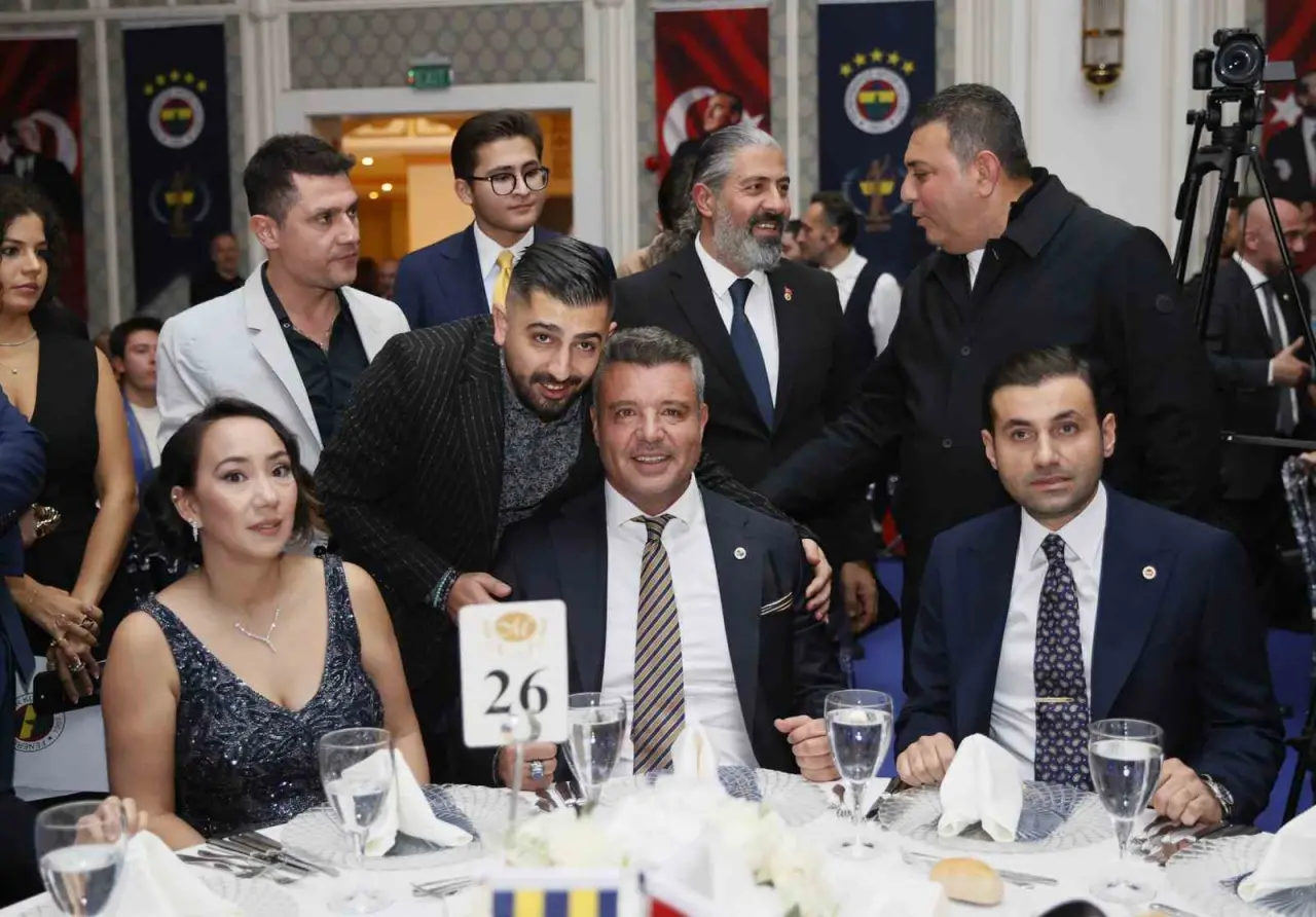 Fenerbahçe camiası bir araya geldi: Sadettin Saran’dan dikkat çeken sözler... 4