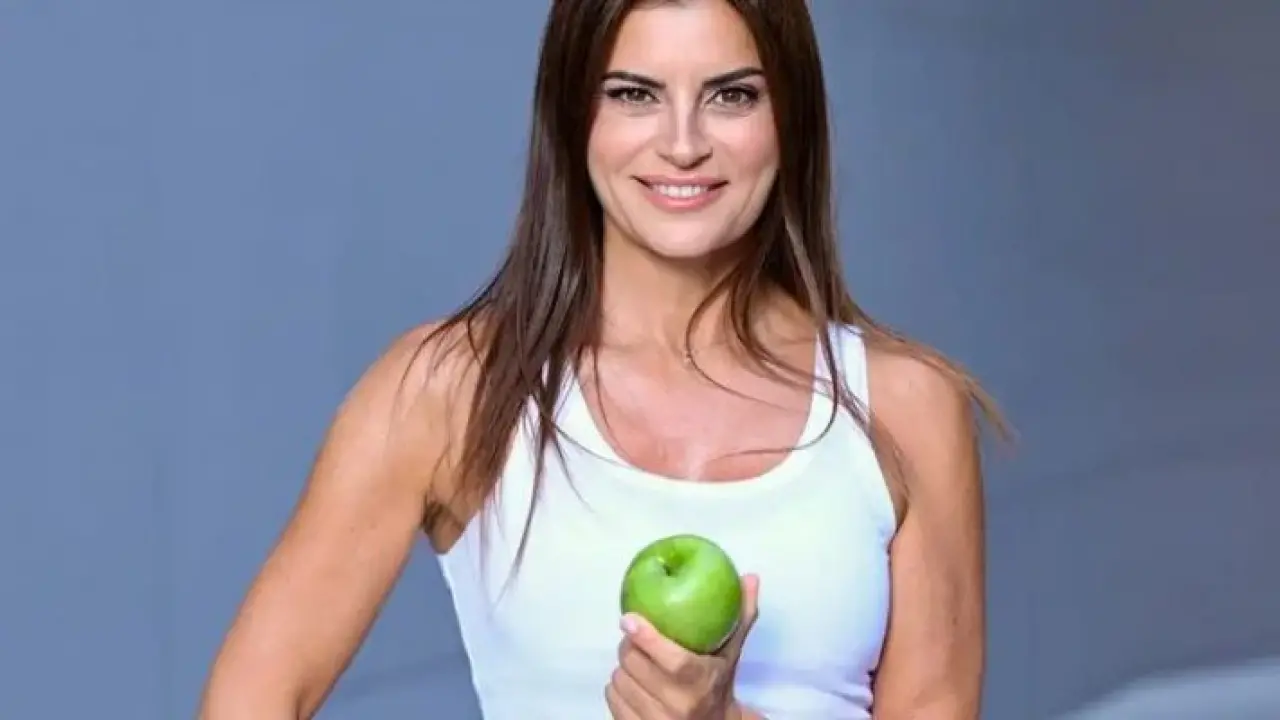 Sağlıklı yaşamın simgesiydi… Ece Vahapoğlu’ndan kanser şoku! 4