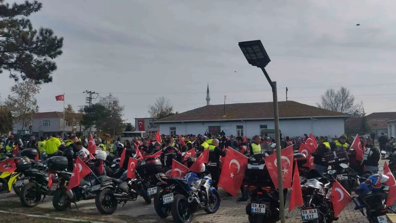 Şehit ocağına taziye: 300 motosikletli İlker Aykut’un ailesinin yanında oldu! 2