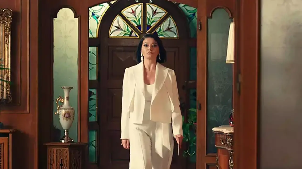 Şöhreti bir kenara bıraktı, budama makinesini kaptı... Nurgül Yeşilçay’ın köy macerası! 1