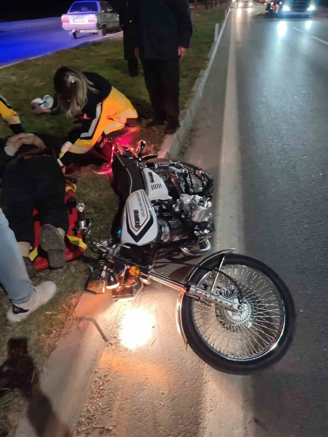 Sürücü kontrolü kaybetti, motosiklet havada savruldu! 2