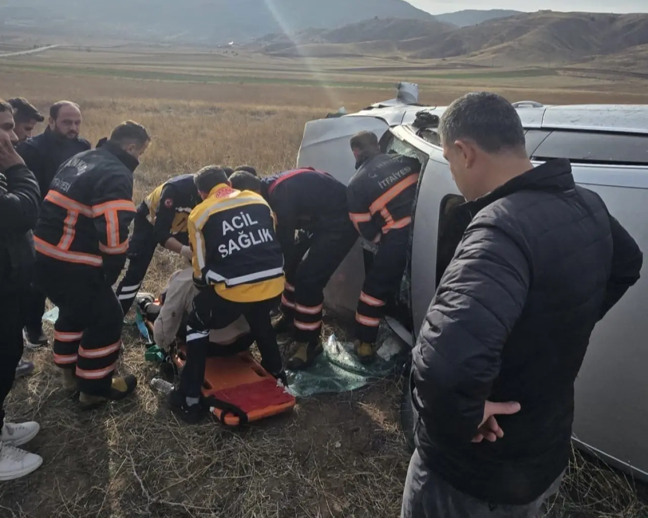 Korgun–Çankırı yolunda feci kaza: Otomobil hurdaya döndü 4