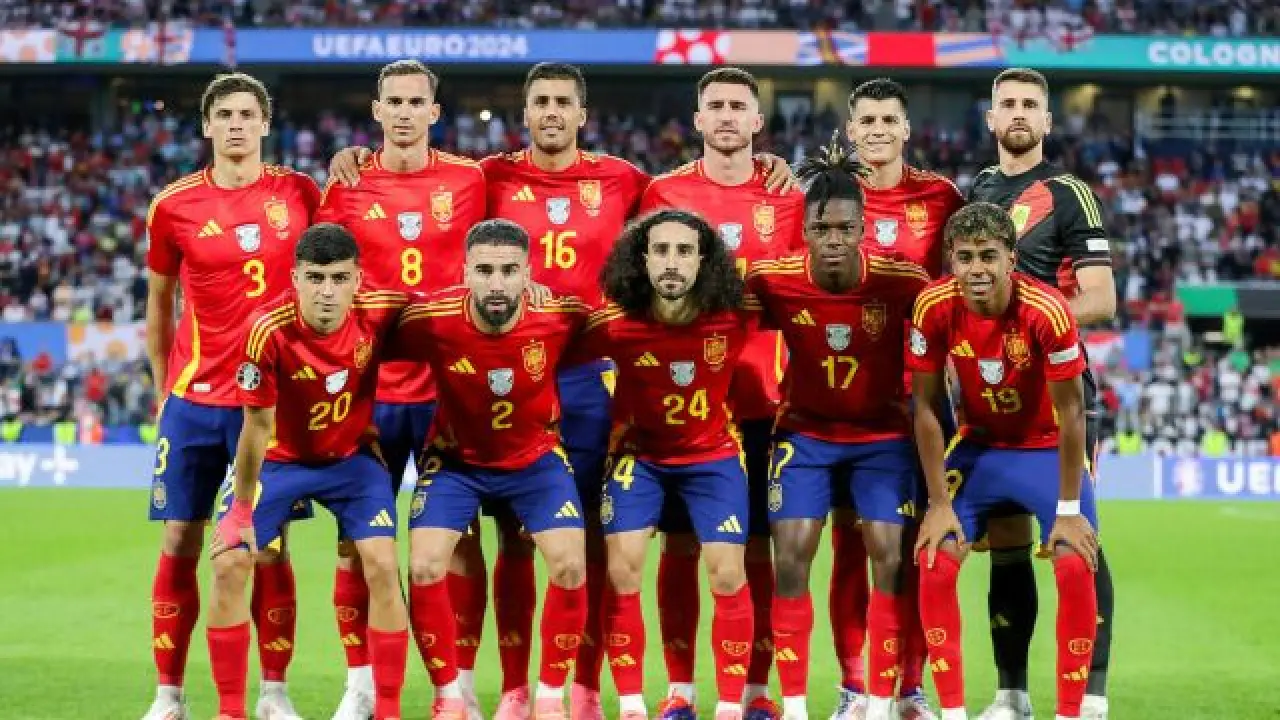 İspanya sınavı öncesi Montella: 'Bir futbolcumuzun kazanamayacağımızı düşünmesi bile beni üzer' 7