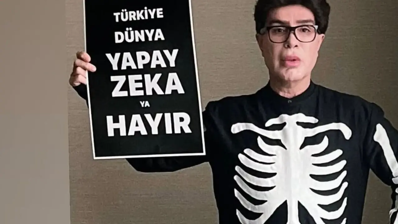 Kostümü, pankartı, sözleri… Yılmaz Morgül'den ilginç protesto! 1