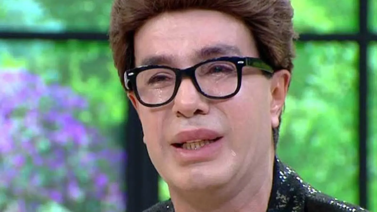 Kostümü, pankartı, sözleri… Yılmaz Morgül'den ilginç protesto! 2