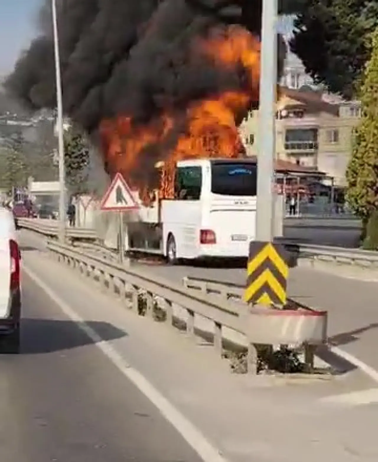 Servisten çıktı, alev topuna döndü: Kocaeli'de yangın faciası... 3