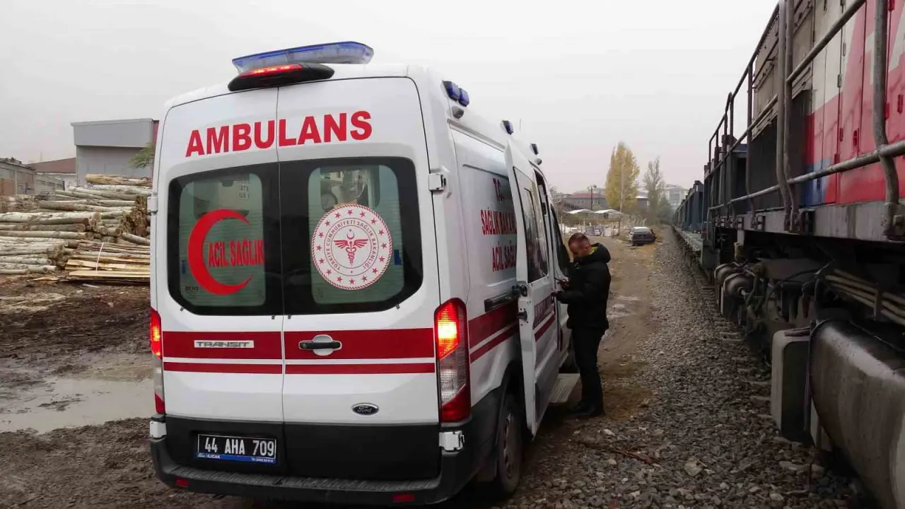 Yük treni ‘frene’ basmadı, dehşet dolu anlar yaşandı! 2