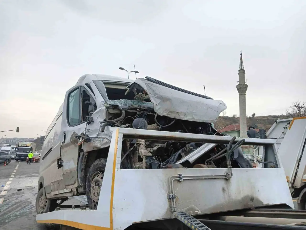 Dakikalar içinde felakete: Mamak'ta trafiği karıştıran çarpışma! 3