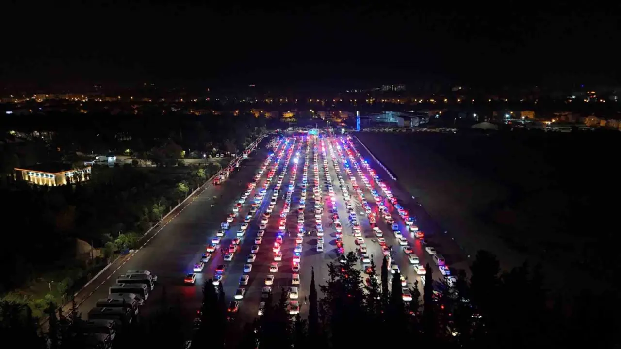 Gökyüzünden karaya, her yerden kuşatma: Antalya merkezli dev harekât! 1