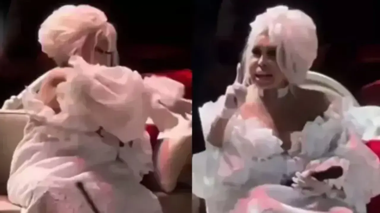 Bardaklar fırladı, parmaklar sallandı... Bülent Ersoy’un olaylı konseri! 3