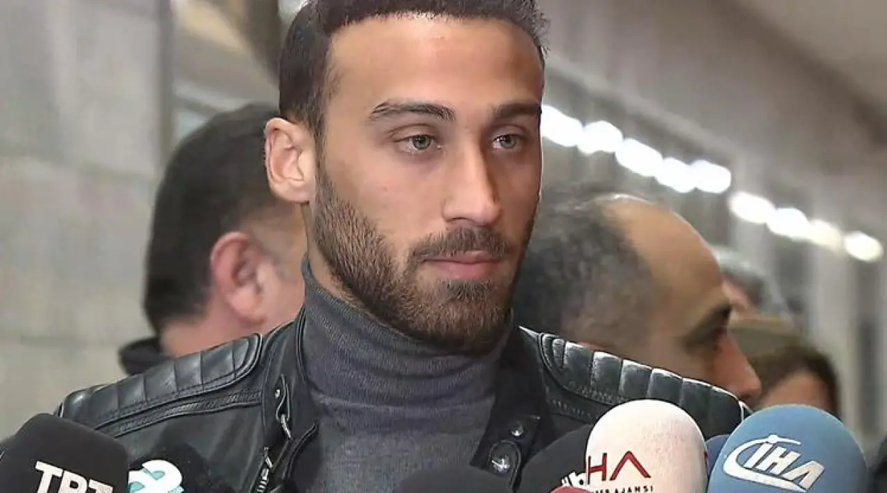 Boşanma iddiası patladı derken… Ünlü futbolcu Cenk Tosun gerçeği açıkladı! 3