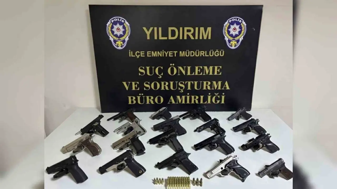 Yıldırım’da kaçak silah operasyonu: Atölye baskınında cephanelik çıktı! 1