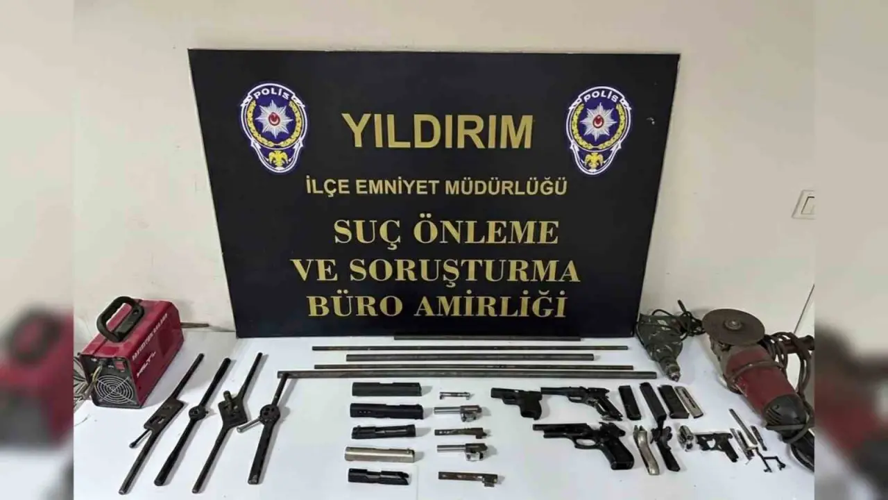 Yıldırım’da kaçak silah operasyonu: Atölye baskınında cephanelik çıktı! 2