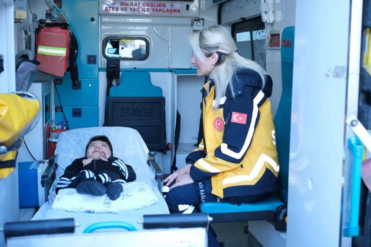 Cam kemik hastası Kerim’in yerköprü şelalesi hayali gerçek oldu! 1