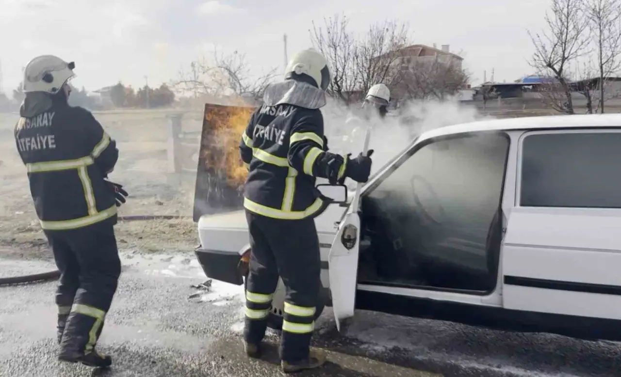 Dumanı çıktı, ateş püskürttü... Aksaray’da sabah trafiğine alevli giriş! 1