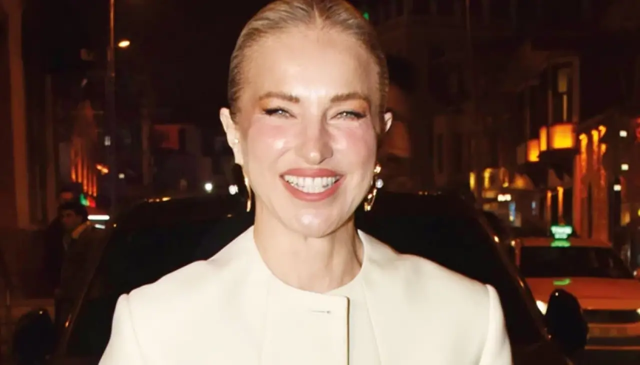 Emeklilikte altın çağ... Burcu Esmersoy 6 yıldır keyif sürüyormuş! 4