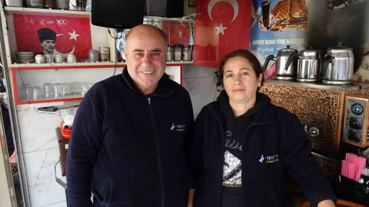 Gaziantep’te emek ve sevgi yan yana: Çay ocağını birlikte ayakta tutuyorlar! 5