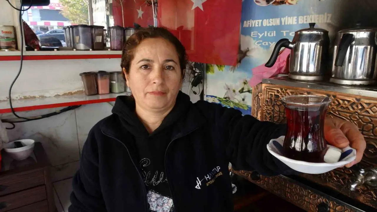 Gaziantep’te emek ve sevgi yan yana: Çay ocağını birlikte ayakta tutuyorlar! 3