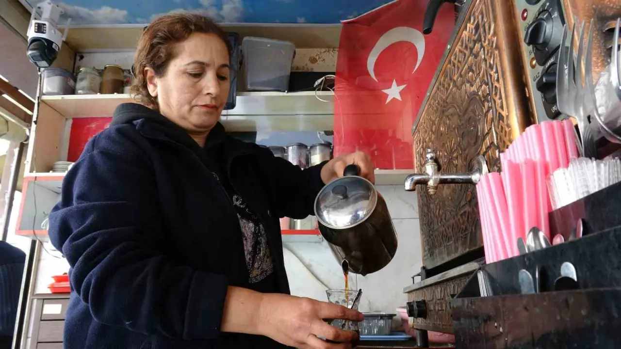 Gaziantep’te emek ve sevgi yan yana: Çay ocağını birlikte ayakta tutuyorlar! 4