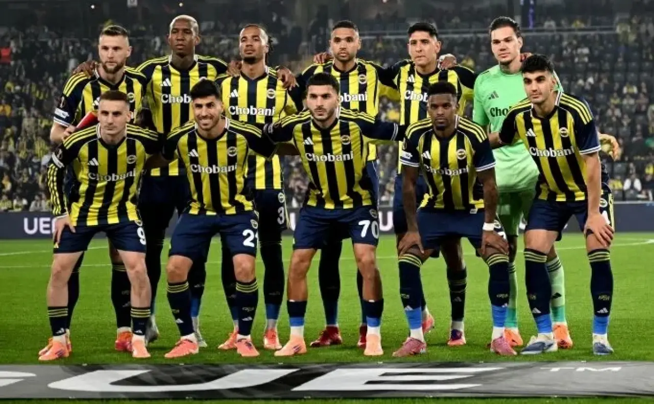 Tüm gözler bu maçta! Başakşehir deplasmanında Fenerbahçe’yi öne çıkaran iki kritik ayrıntı... 3